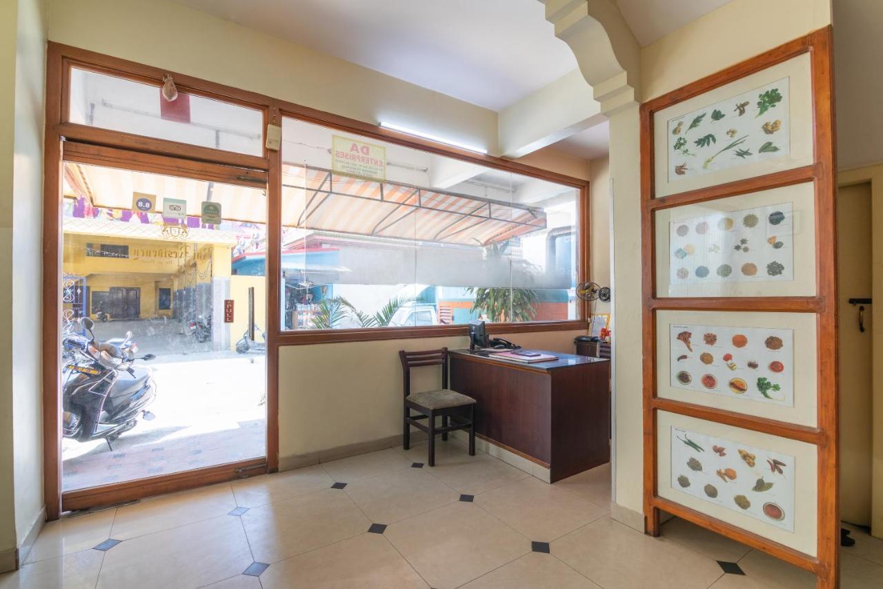 Oyo 10478 Raj Residency Ξενοδοχείο Μπανγκαλόρ Εξωτερικό φωτογραφία
