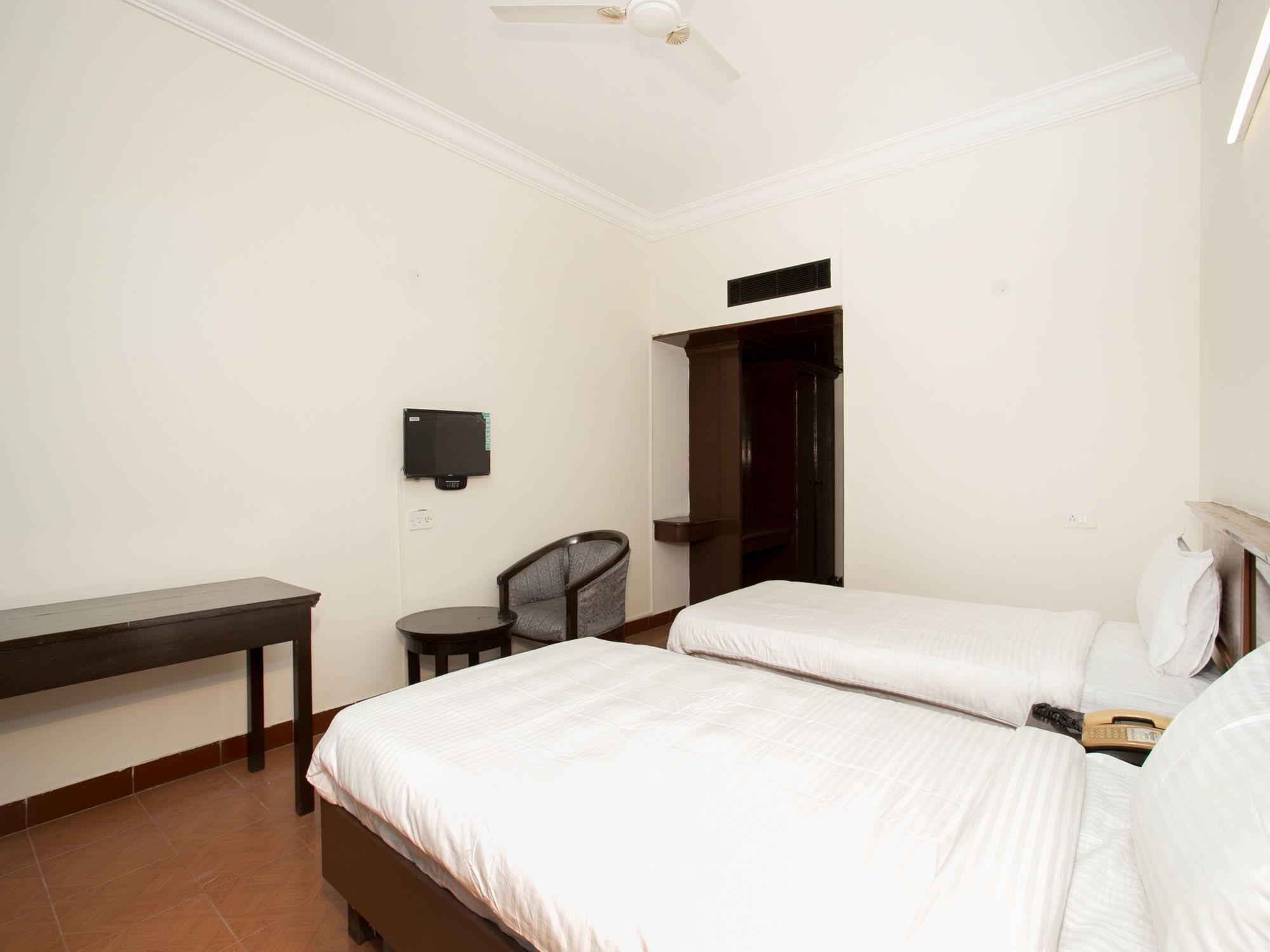 Oyo 10478 Raj Residency Ξενοδοχείο Μπανγκαλόρ Εξωτερικό φωτογραφία