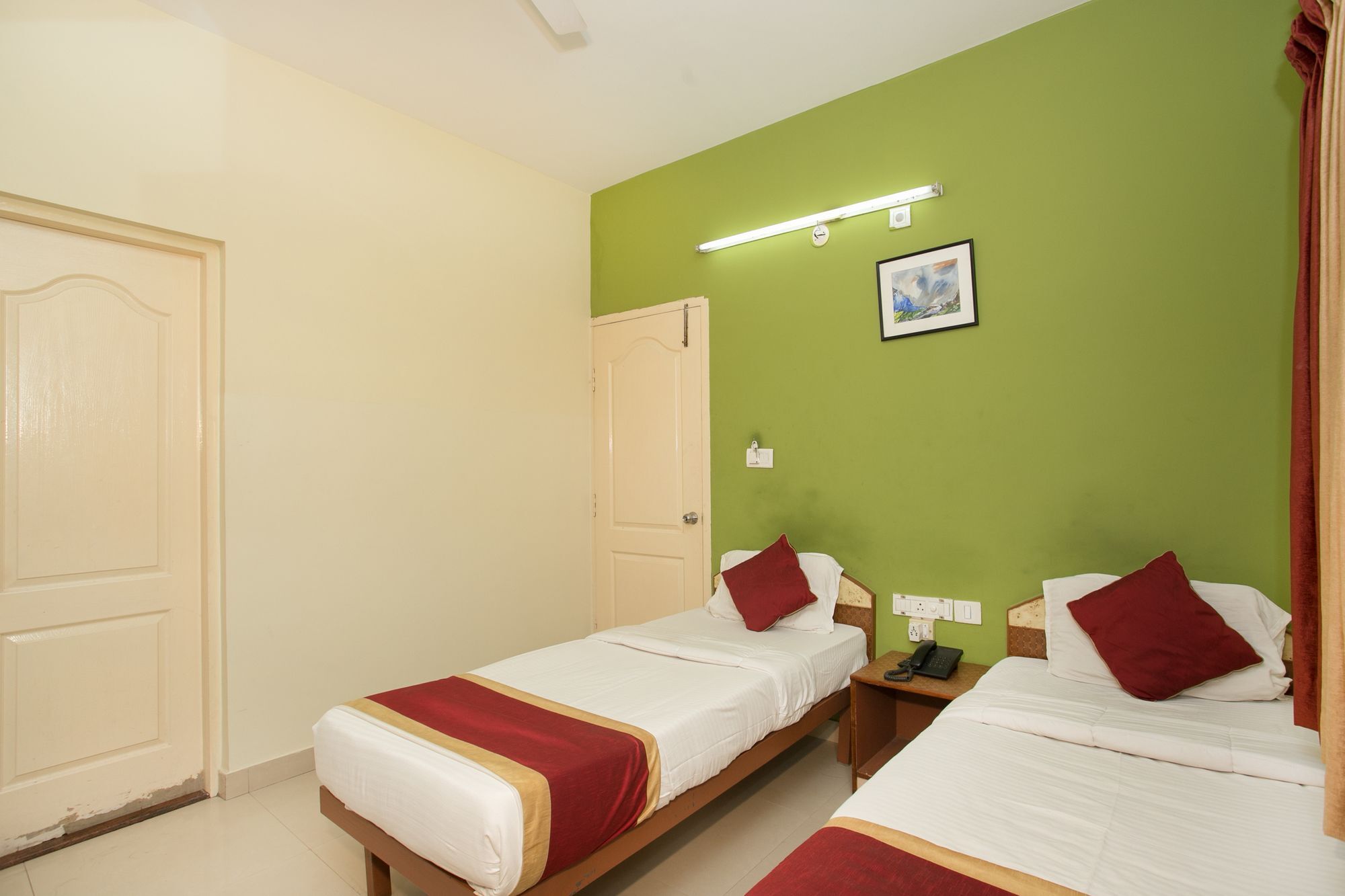 Oyo 10478 Raj Residency Ξενοδοχείο Μπανγκαλόρ Εξωτερικό φωτογραφία