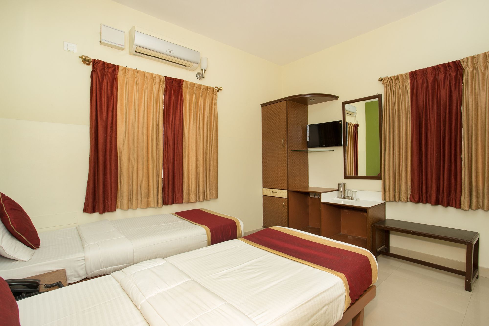 Oyo 10478 Raj Residency Ξενοδοχείο Μπανγκαλόρ Εξωτερικό φωτογραφία