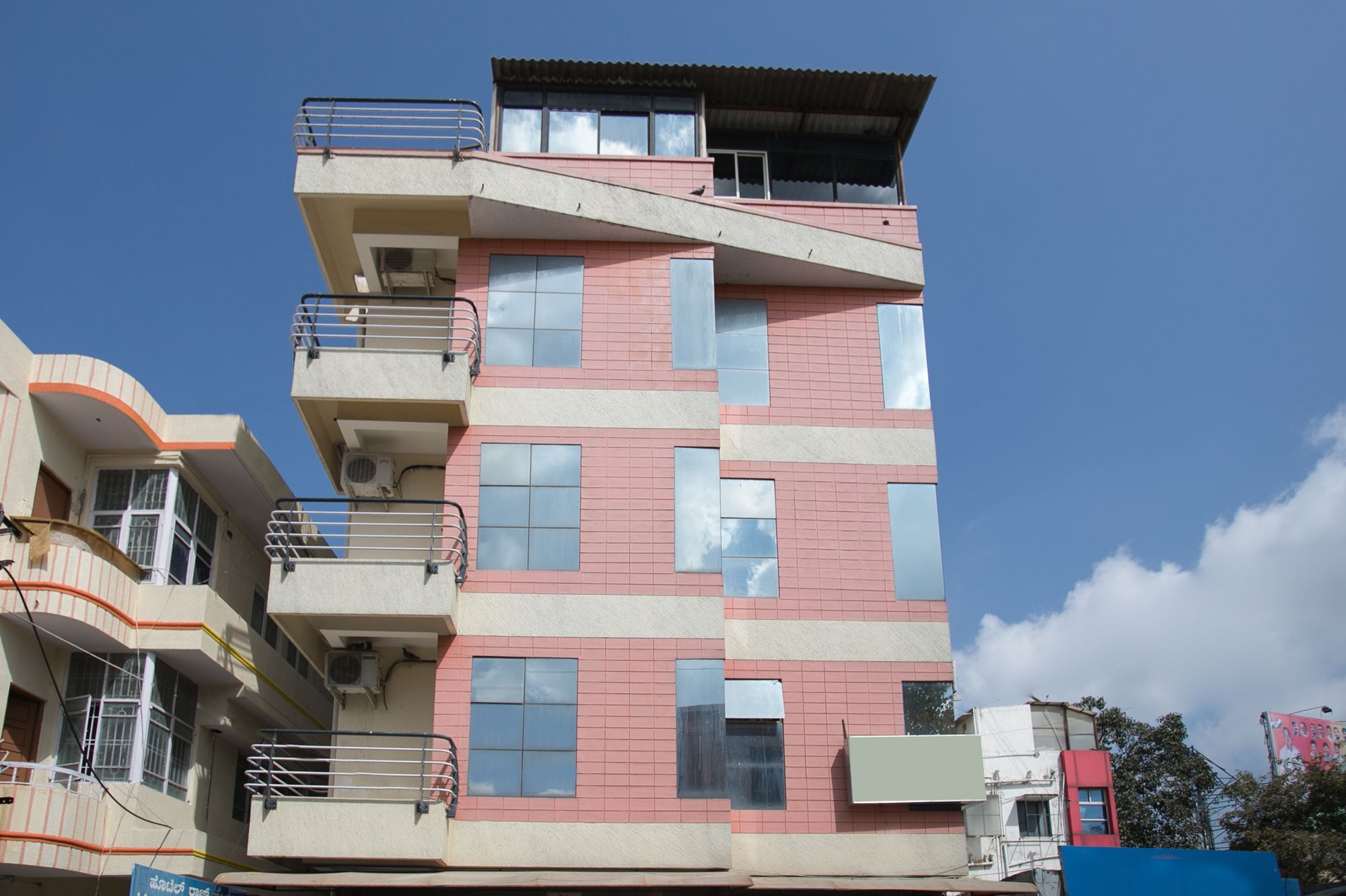 Oyo 10478 Raj Residency Ξενοδοχείο Μπανγκαλόρ Εξωτερικό φωτογραφία