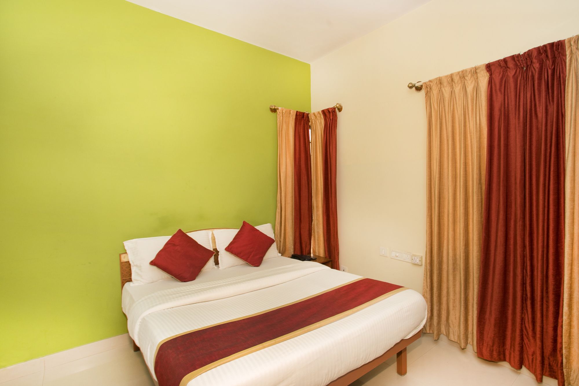 Oyo 10478 Raj Residency Ξενοδοχείο Μπανγκαλόρ Εξωτερικό φωτογραφία